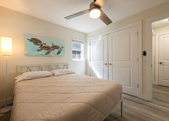 2bd 2ba Sunview 1 2mins To Beachpool! *