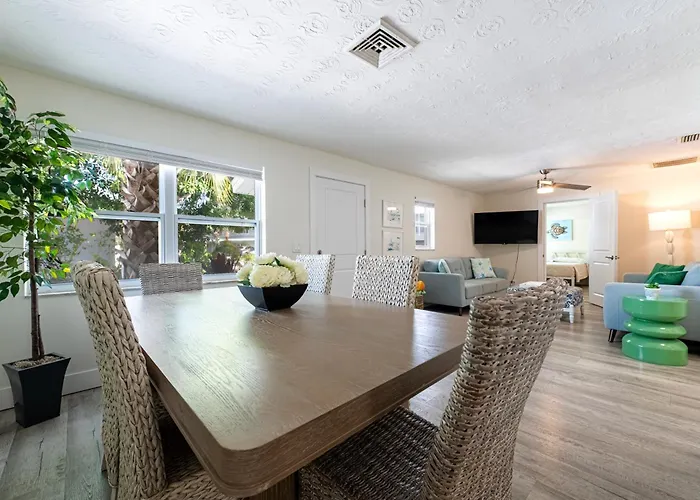 2bd 2ba Sunview 1 2mins To Beachpool! Apartment *