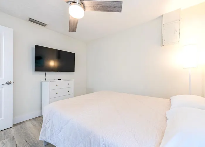 2bd 2ba Sunview 1 2mins To Beachpool! Apartment Clearwater Beach