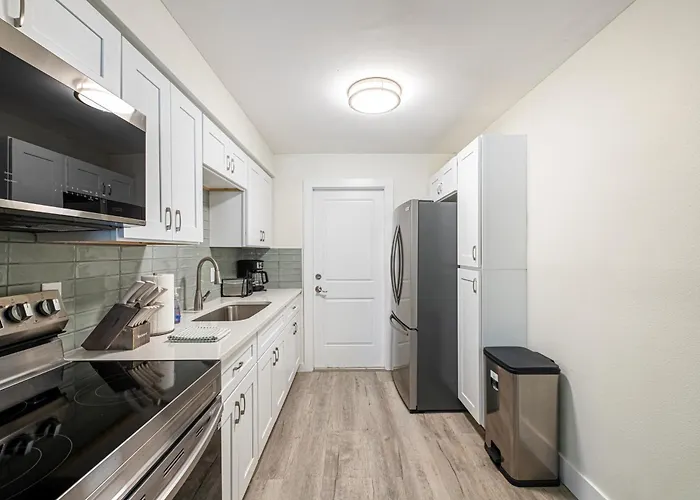 2bd 2ba Sunview 1 2mins To Beachpool! Apartment *