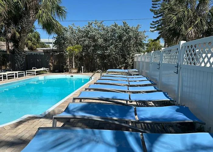 Apartment 2bd 2ba Sunview 1 2mins To Beachpool! Clearwater Beach